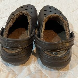 Boys brown size 1 US crocs with fur inside